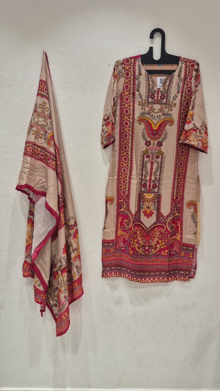 Off white Crepe silk Hand embroidered kurti Set