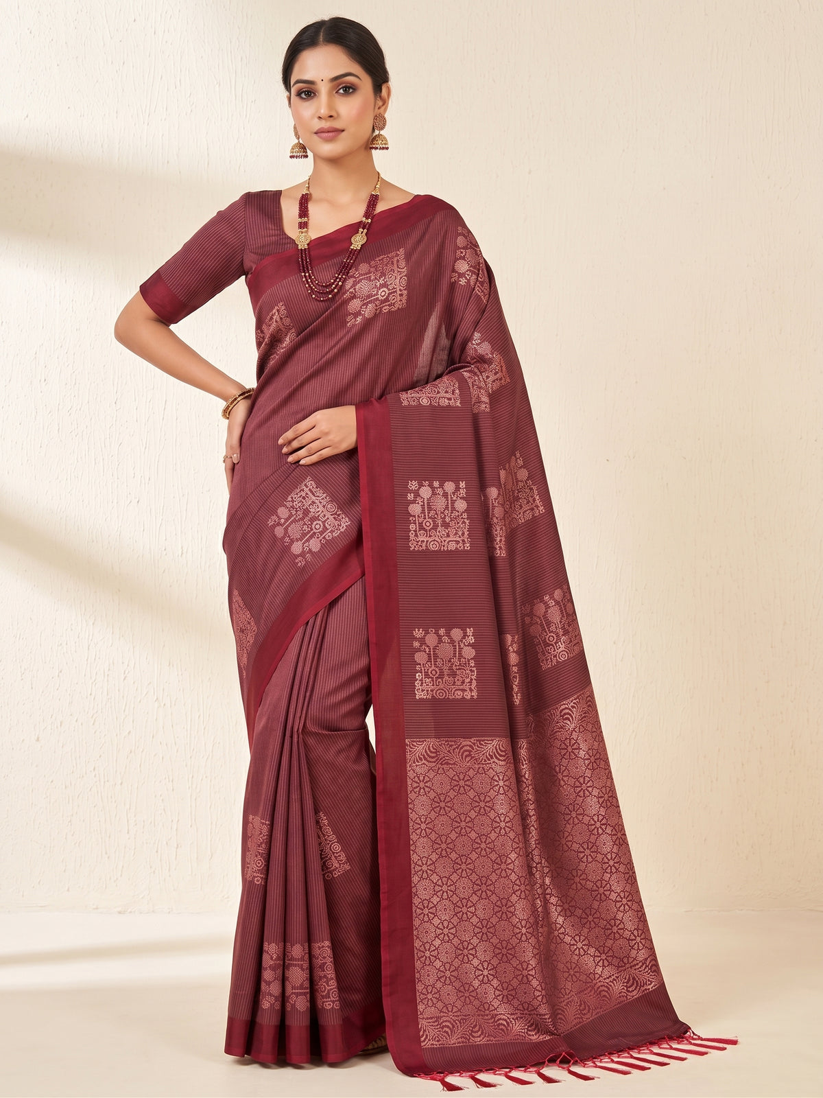 Striped Two toned Solid Soft Silk Saree With Zari woven Motifs & Pallu