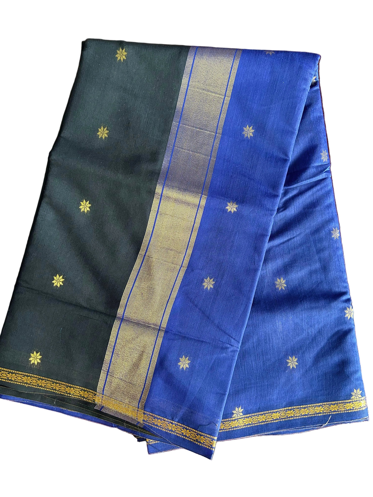 Maheswari Cotton Saree with Golden Butas & Contrast Pallu