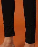 Load image into Gallery viewer, Soft Lycra Ankle Length Leggings
